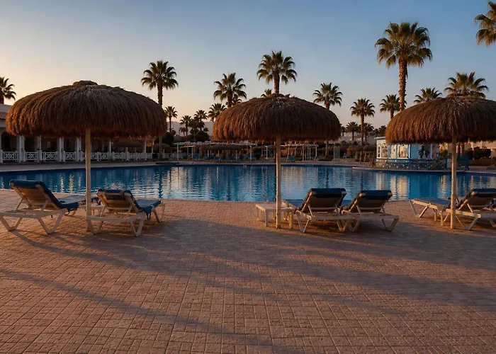 By Lagoon With Pools & Aqua Park