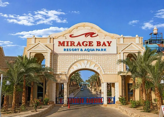 By Lagoon With Pools & Aqua Park