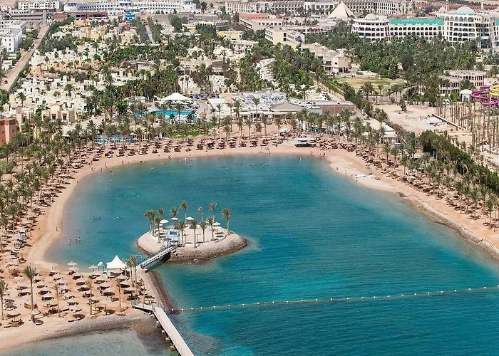 By Lagoon With Pools & Aqua Park Daire *
